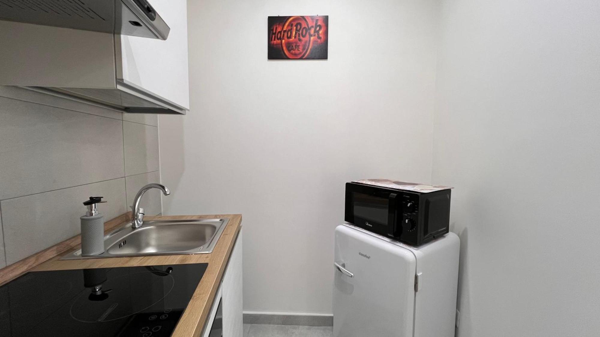 Holiday Home Number 8 Napoli Bagian luar foto