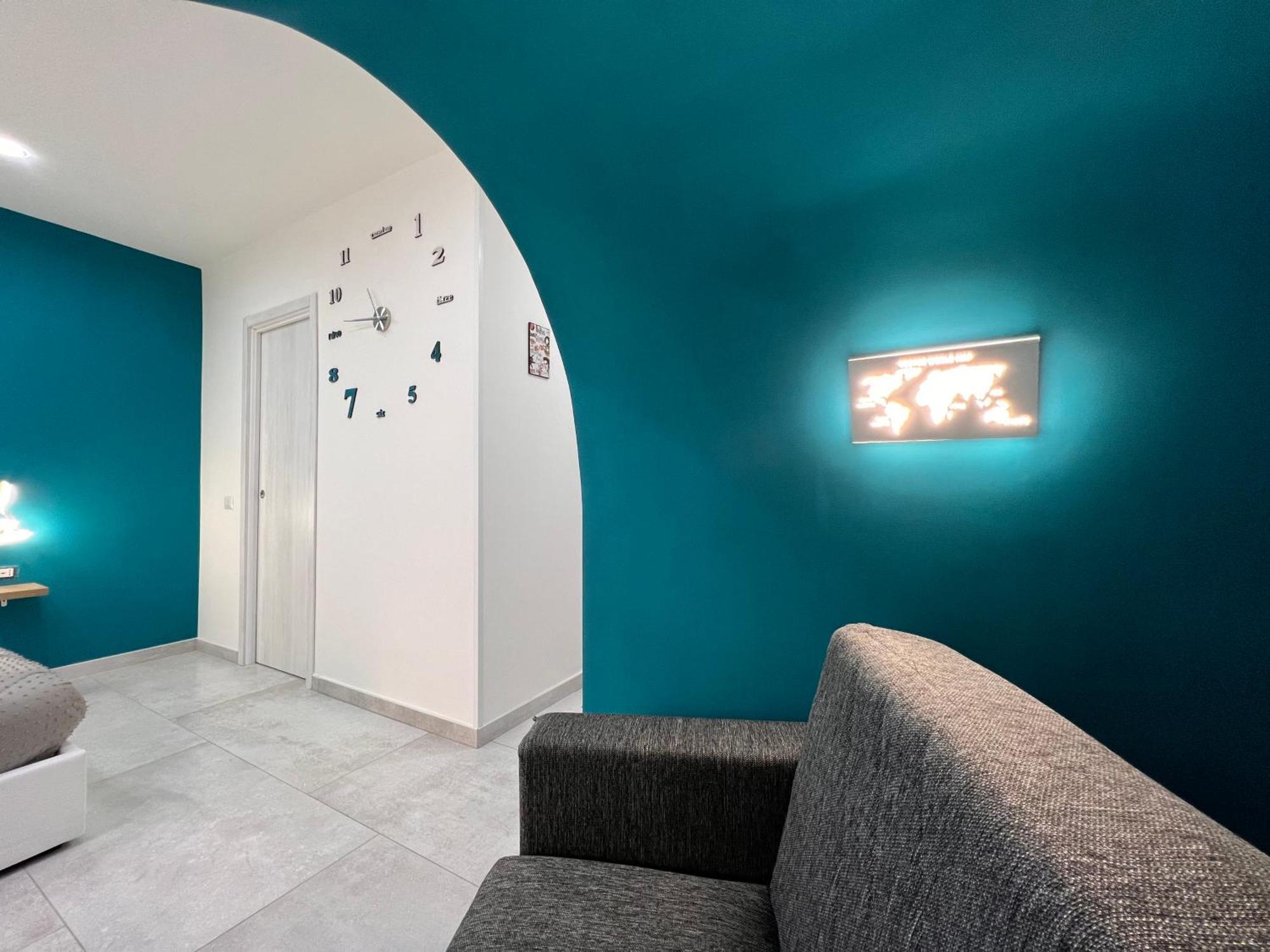 Holiday Home Number 8 Napoli Bagian luar foto