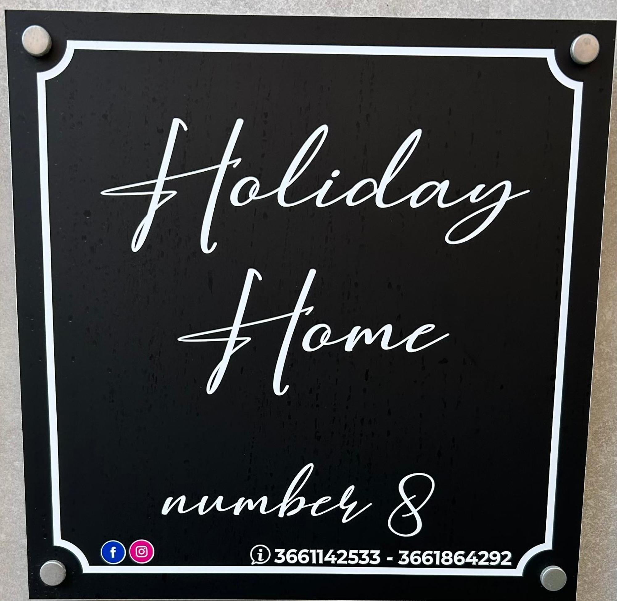 Holiday Home Number 8 Napoli Bagian luar foto
